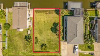 16530 Nassau Way, Jamaica Beach, TX 77554