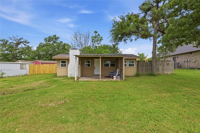 1426 Lakeshore Boulevard, Oak Point, TX 75068