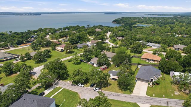 1426 Lakeshore Boulevard, Oak Point, TX 75068