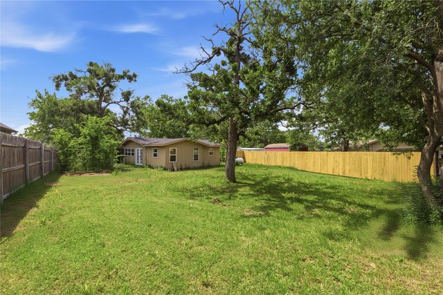 1426 Lakeshore Boulevard, Oak Point, TX 75068