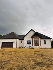 7161 Honeysuckle Trl, Baxter, TN 38544