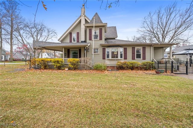 421 Meigs Avenue, Grand River, OH 44045