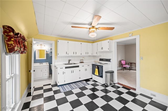 421 Meigs Avenue, Grand River, OH 44045