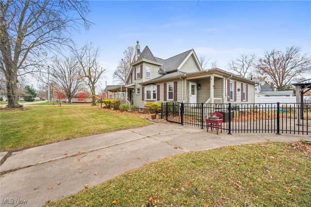 421 Meigs Avenue, Grand River, OH 44045