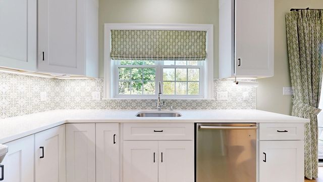 68 Prospect St 16, Peabody, MA 01960