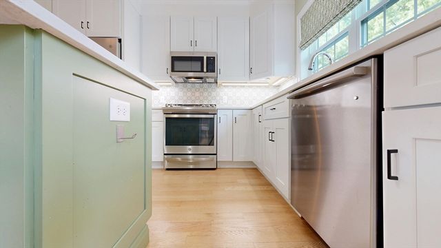 68 Prospect St 16, Peabody, MA 01960