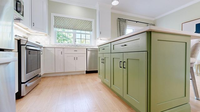 68 Prospect St 16, Peabody, MA 01960