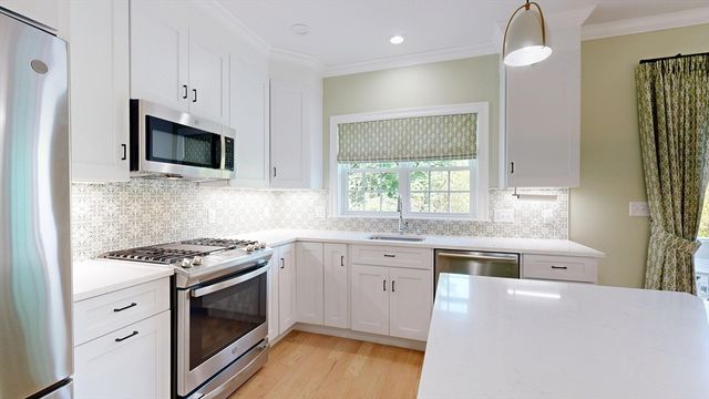 68 Prospect St 16, Peabody, MA 01960