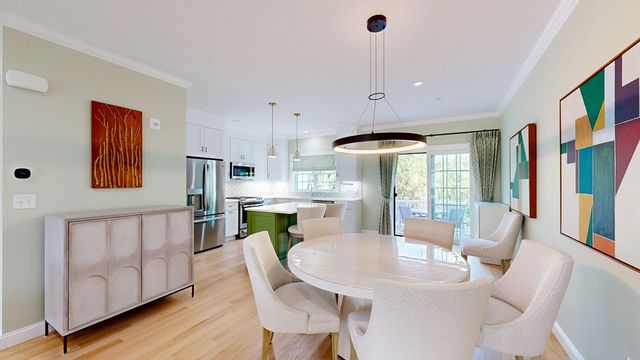 68 Prospect St 16, Peabody, MA 01960