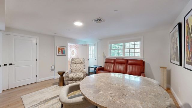 68 Prospect St 16, Peabody, MA 01960
