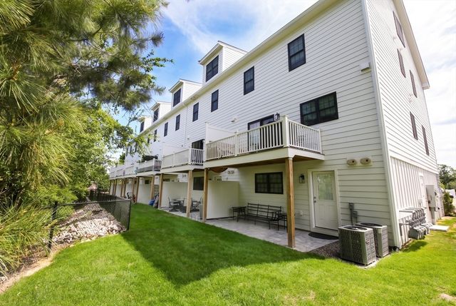 68 Prospect St 16, Peabody, MA 01960