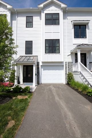 68 Prospect St 16, Peabody, MA 01960