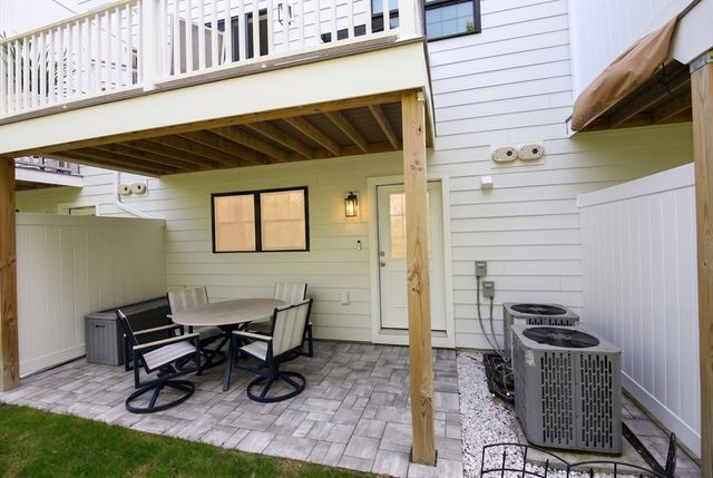 68 Prospect St 16, Peabody, MA 01960