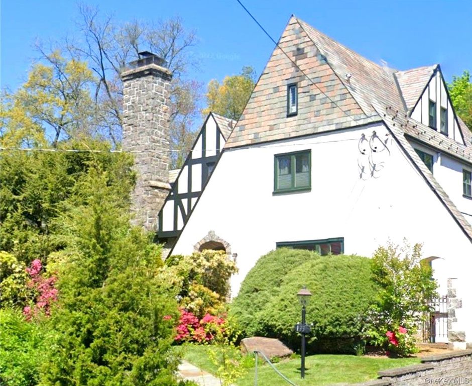 133 Bon Air Avenue, New Rochelle, NY 10804
