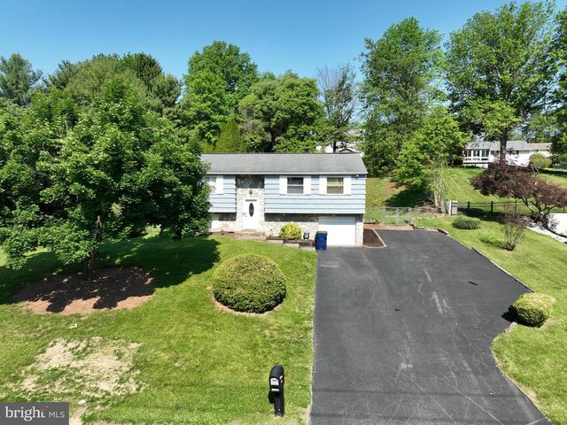 471 LUMBER ST, Middletown, PA 17057