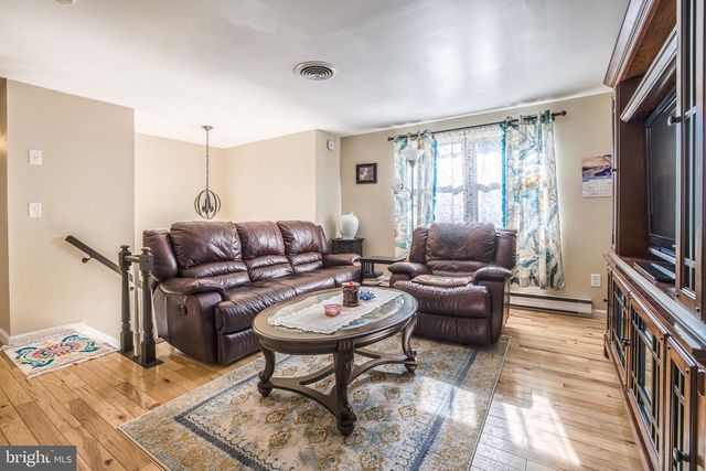 471 LUMBER ST, Middletown, PA 17057