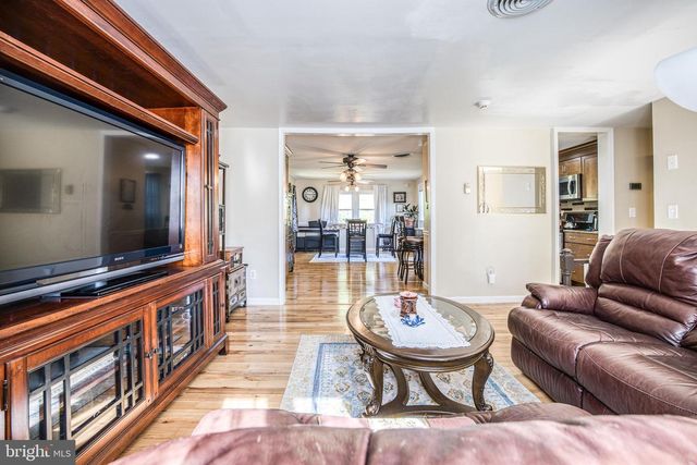 471 LUMBER ST, Middletown, PA 17057
