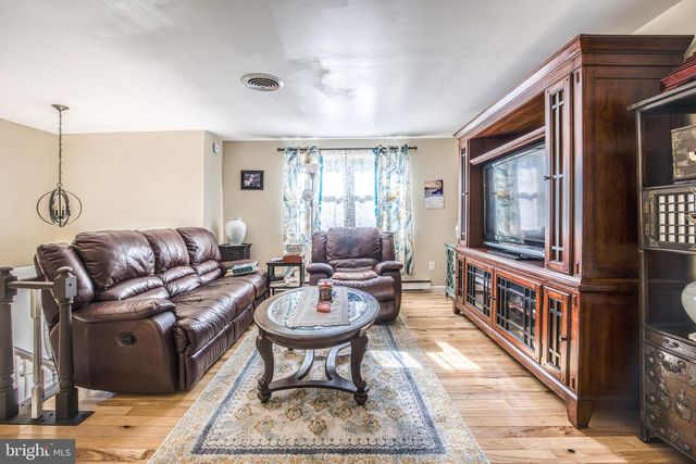 471 LUMBER ST, Middletown, PA 17057