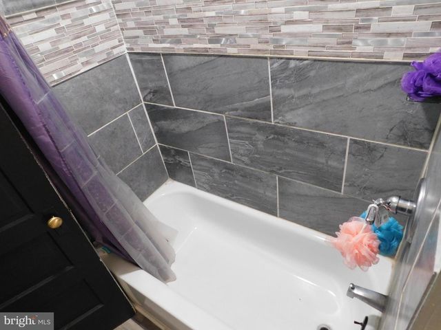 1202 MORTON AVE, Chester, PA 19013