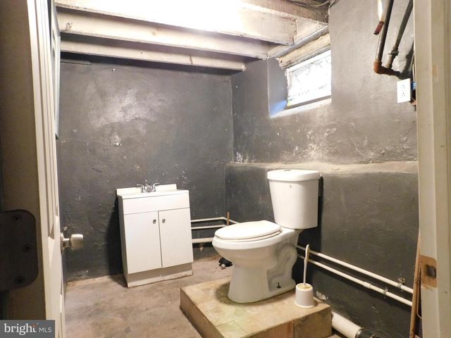 1202 MORTON AVE, Chester, PA 19013