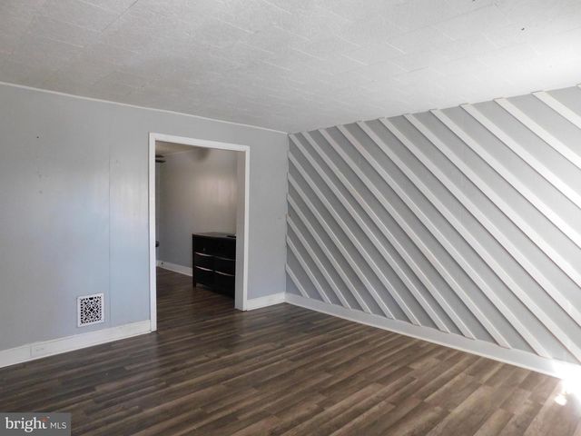 1202 MORTON AVE, Chester, PA 19013