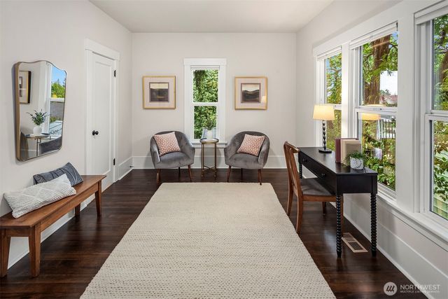 8016 17th Avenue NE, Seattle, WA 98115