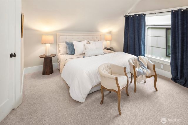 8016 17th Avenue NE, Seattle, WA 98115