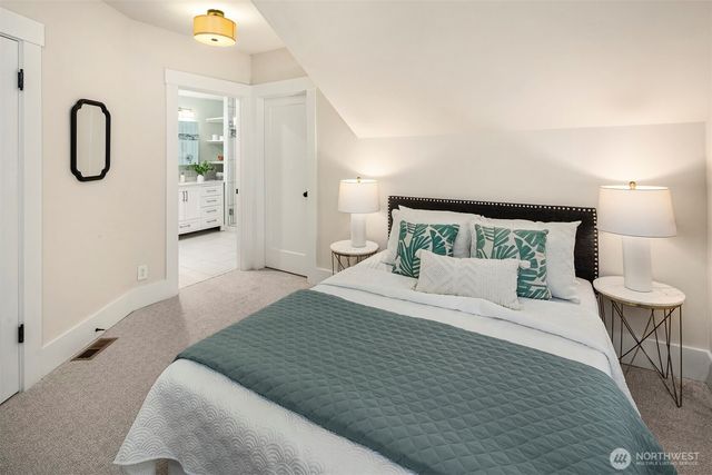 8016 17th Avenue NE, Seattle, WA 98115