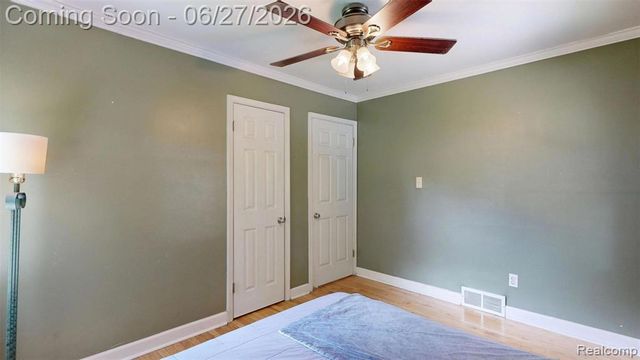 1005 Voorheis Street, Pontiac, MI 48341