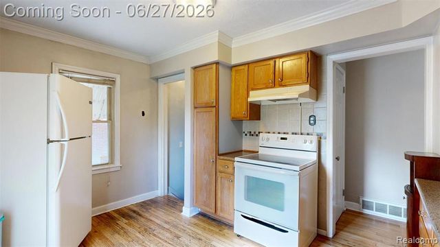 1005 Voorheis Street, Pontiac, MI 48341