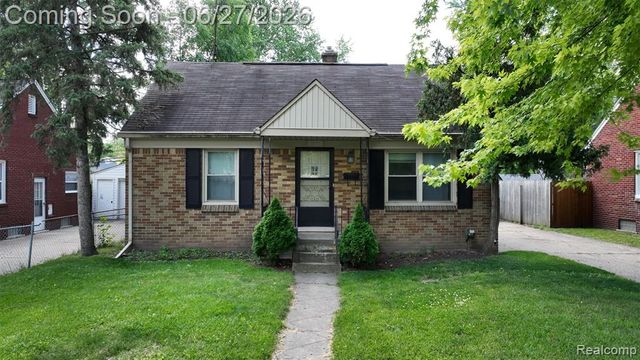 1005 Voorheis Street, Pontiac, MI 48341