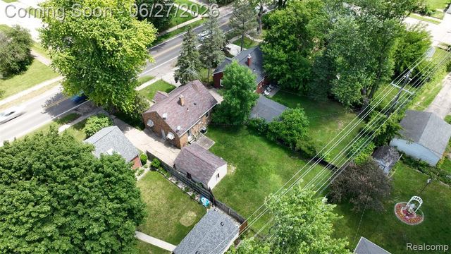 1005 Voorheis Street, Pontiac, MI 48341