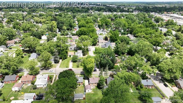 1005 Voorheis Street, Pontiac, MI 48341