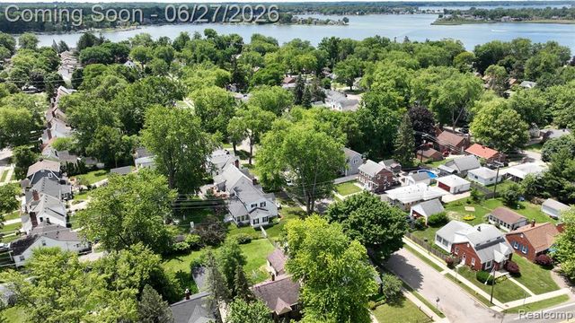 1005 Voorheis Street, Pontiac, MI 48341