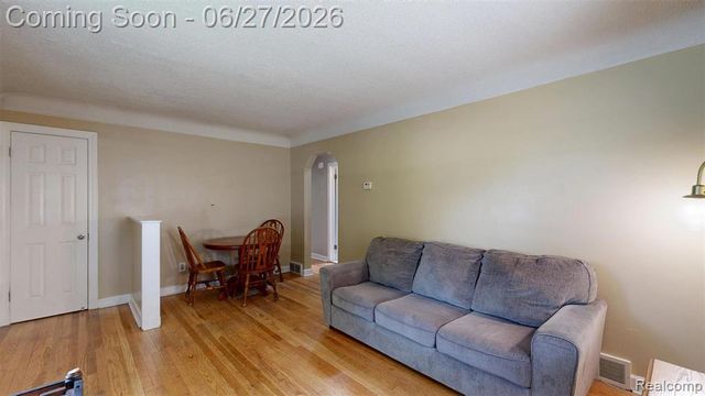1005 Voorheis Street, Pontiac, MI 48341