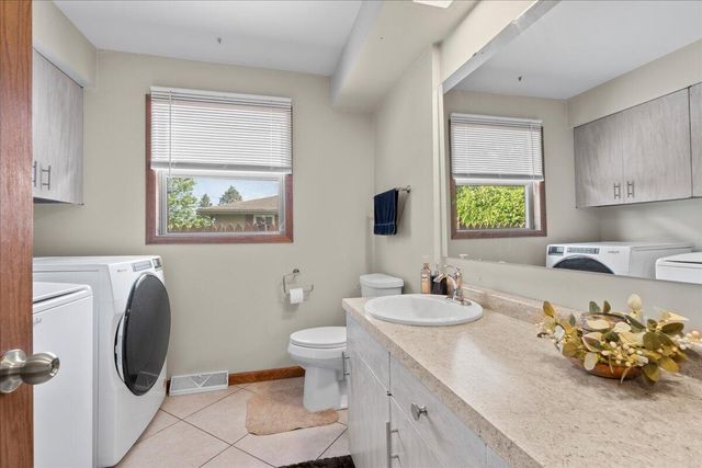 2421 Cooper AVENUE, Sheboygan, WI 53083