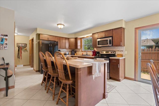 2421 Cooper AVENUE, Sheboygan, WI 53083