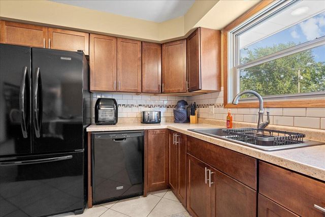 2421 Cooper AVENUE, Sheboygan, WI 53083