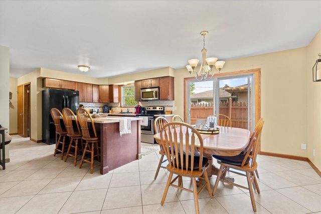 2421 Cooper AVENUE, Sheboygan, WI 53083
