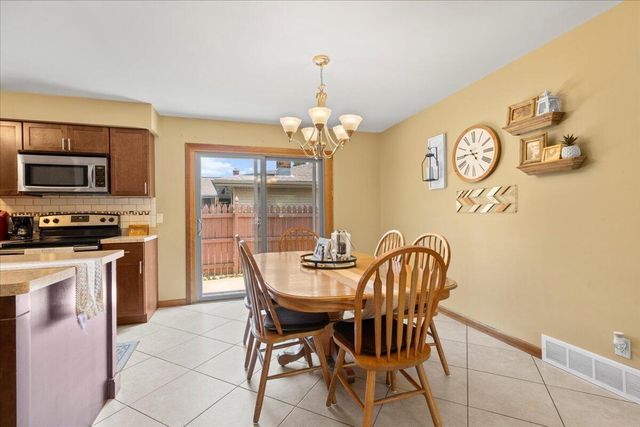 2421 Cooper AVENUE, Sheboygan, WI 53083