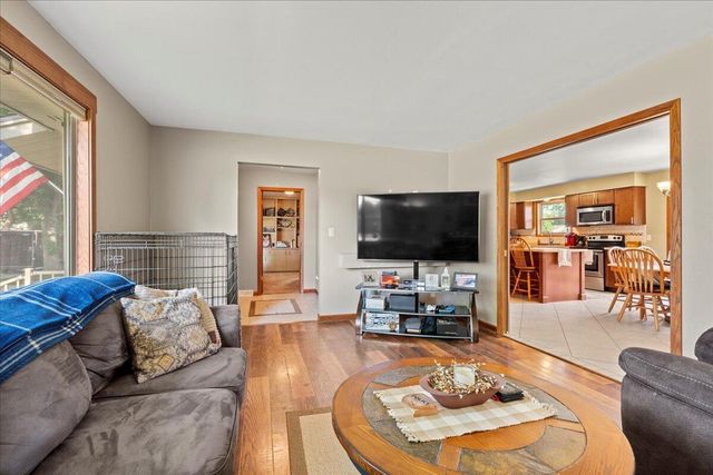2421 Cooper AVENUE, Sheboygan, WI 53083
