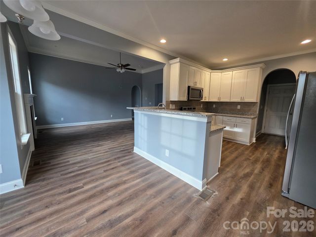 5517 Harvest Hills Road, Bessemer City, NC 28016