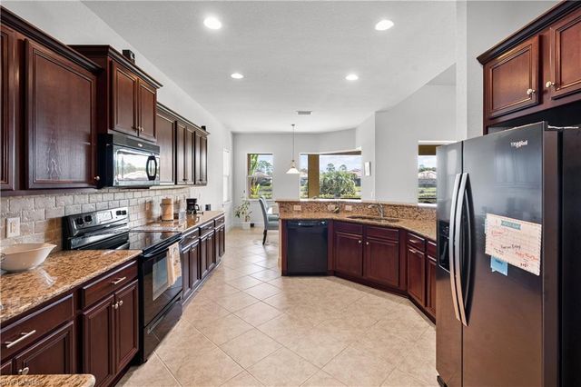 8066 Princeton DR, Naples, FL 34104