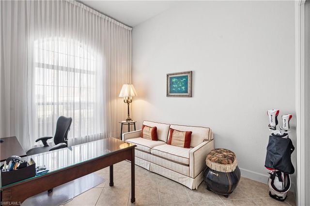 8066 Princeton DR, Naples, FL 34104