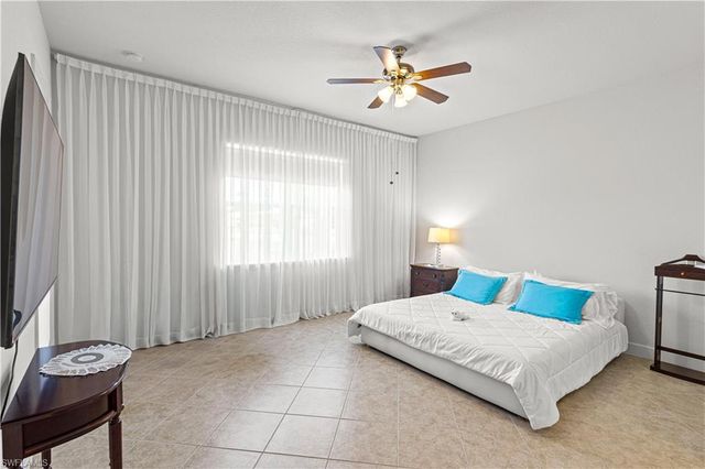 8066 Princeton DR, Naples, FL 34104