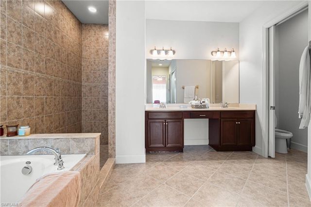 8066 Princeton DR, Naples, FL 34104