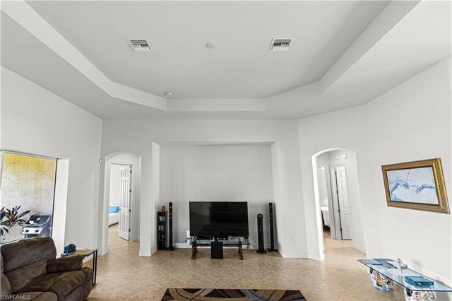 8066 Princeton DR, Naples, FL 34104