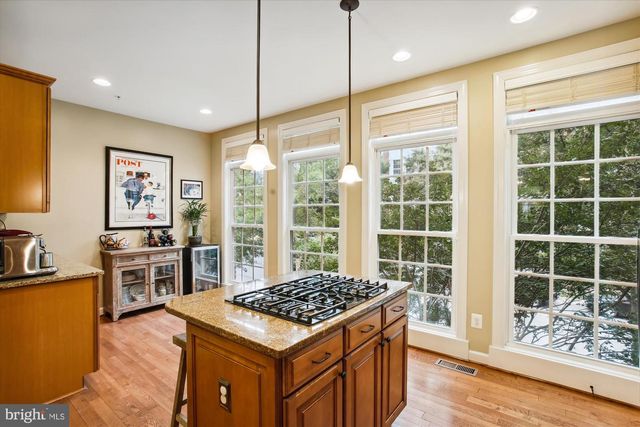 440 FERDINAND DAY DR, Alexandria, VA 22304