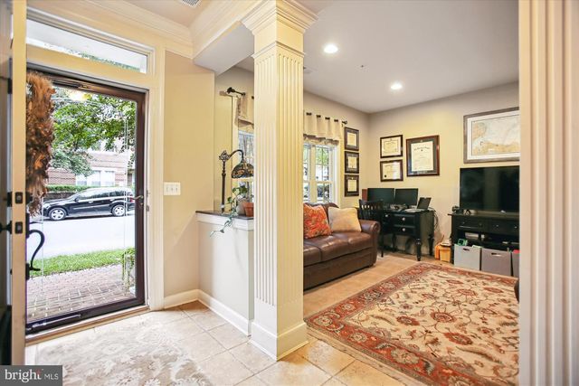 440 FERDINAND DAY DR, Alexandria, VA 22304