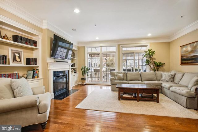 440 FERDINAND DAY DR, Alexandria, VA 22304